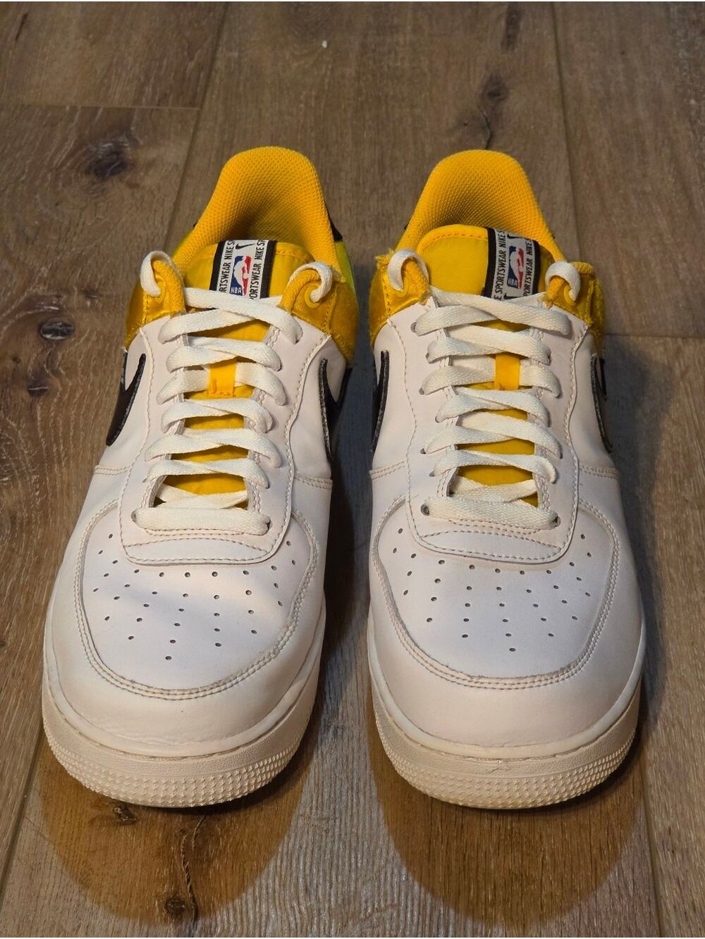 Nike Air Force 1 07 LV8 NBA Amarillo White Yellow Satin BQ4420-700 Men's 11.5